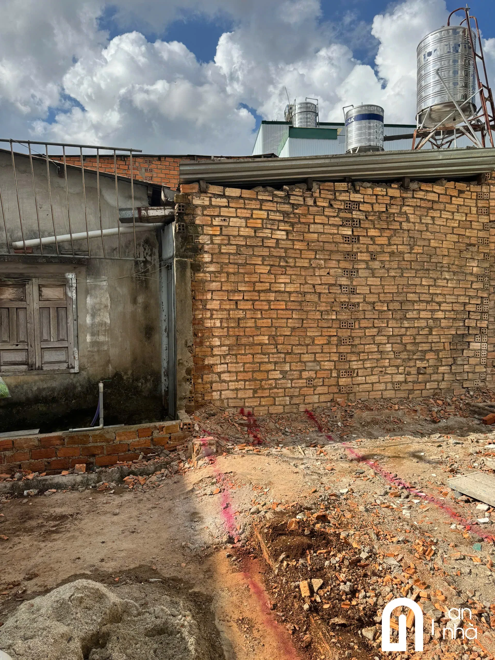 nhat ky thi cong t house daklak_05